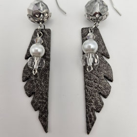 Beaded Feather in Black Earrings